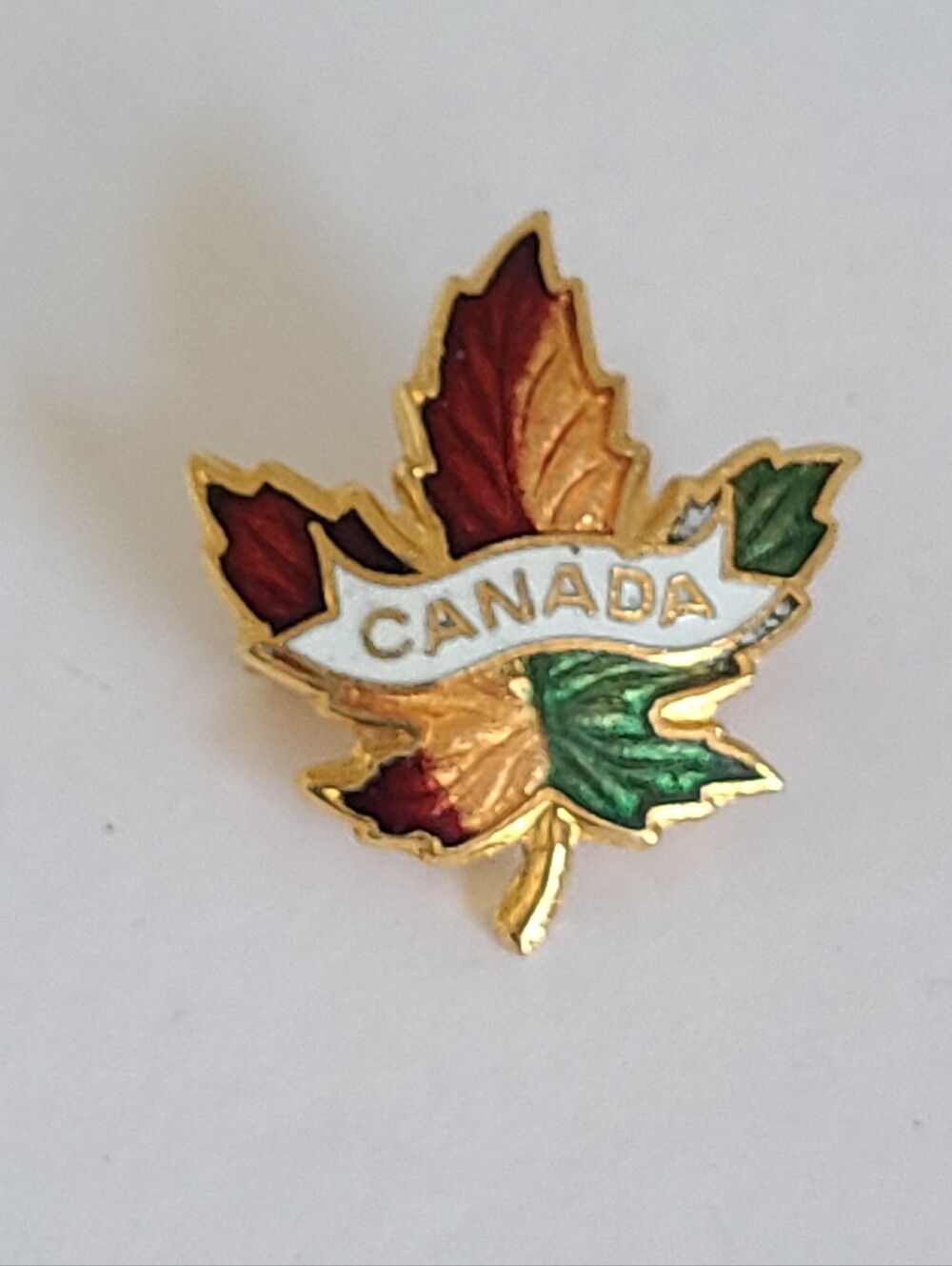 Vintage Costume Gold Tone Enamel Colourful Canada Maple Leaf Souvenir Brooch Pin